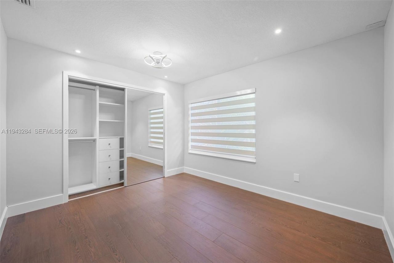 16440 Ruby Lk, Weston, FL 33331 Photo