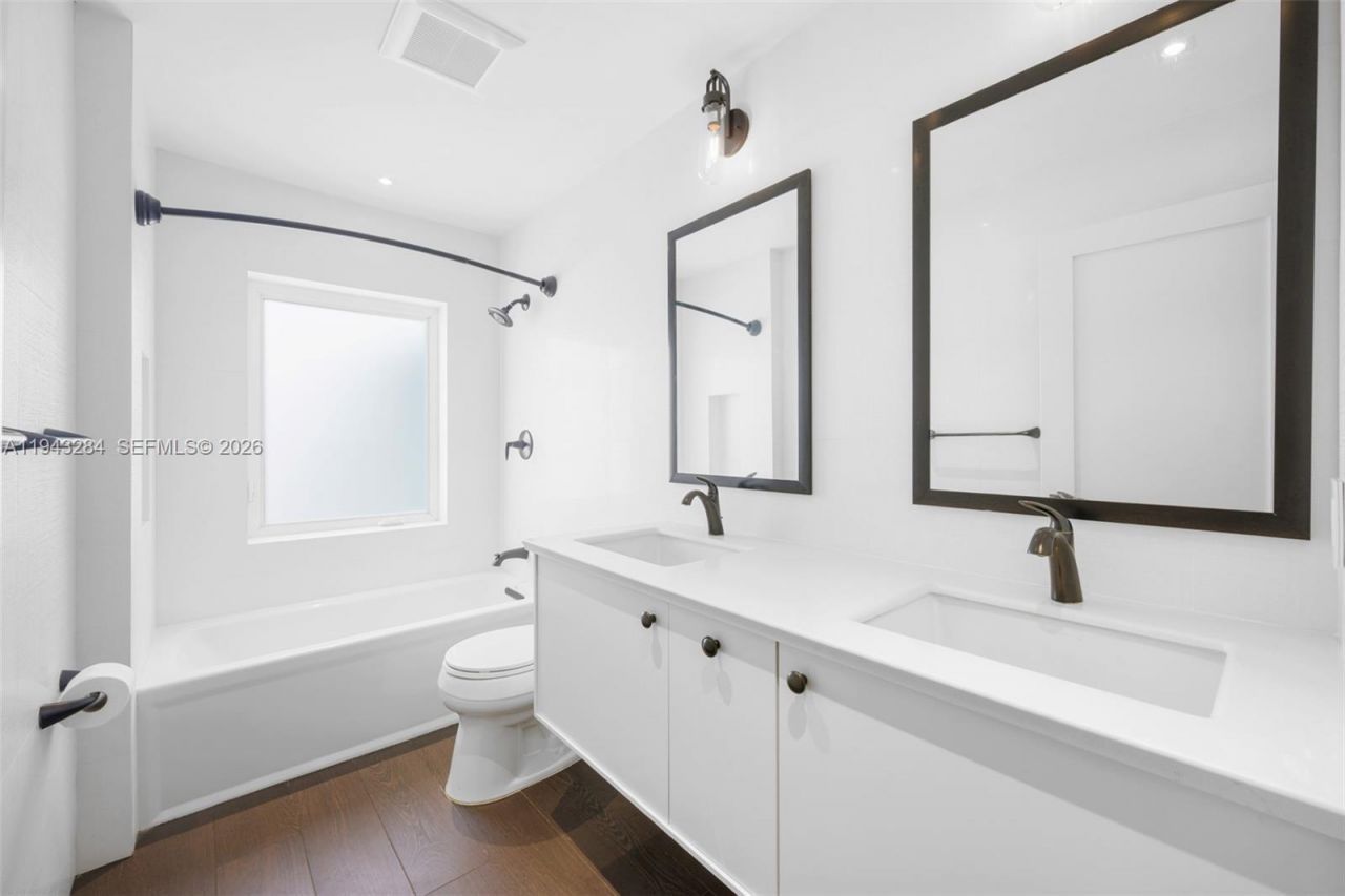 16440 Ruby Lk, Weston, FL 33331 Photo