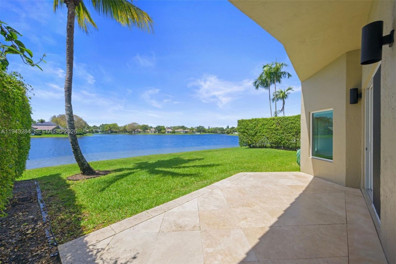 16440 Ruby Lk, Weston, FL 33331 Photo