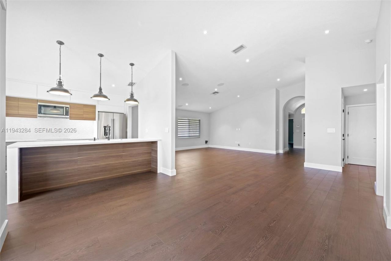 16440 Ruby Lk, Weston, FL 33331 Photo