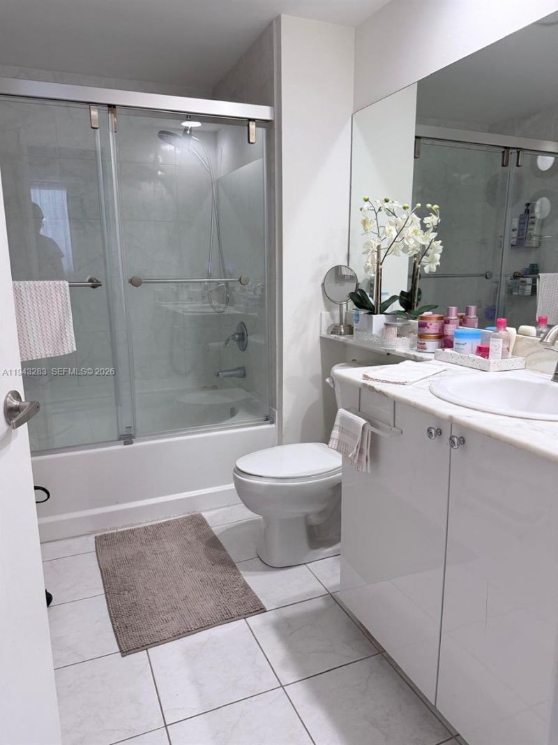 18800 NE 29th Ave , Unit 323, Aventura, FL 33180 Photo