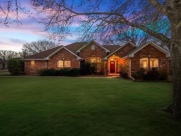 1025 Oak Hollow Lane, Combine, TX 75159