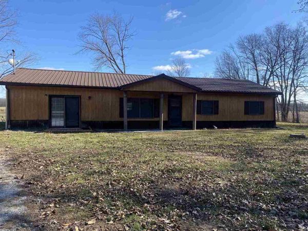 7038 Robin, Dubois, IL 62831