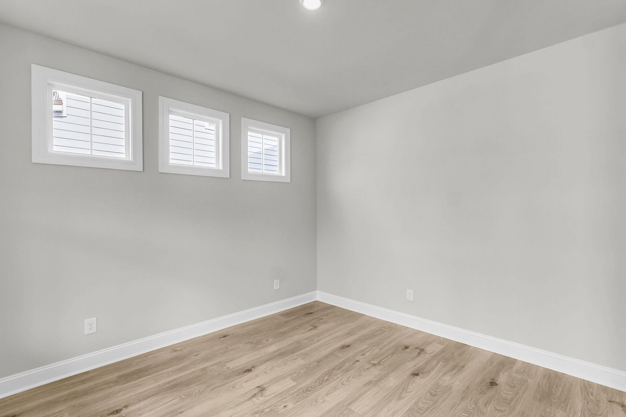 724 Maynard Lane Photo 11