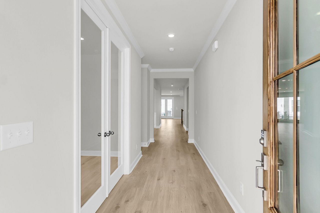 724 Maynard Lane Photo 6