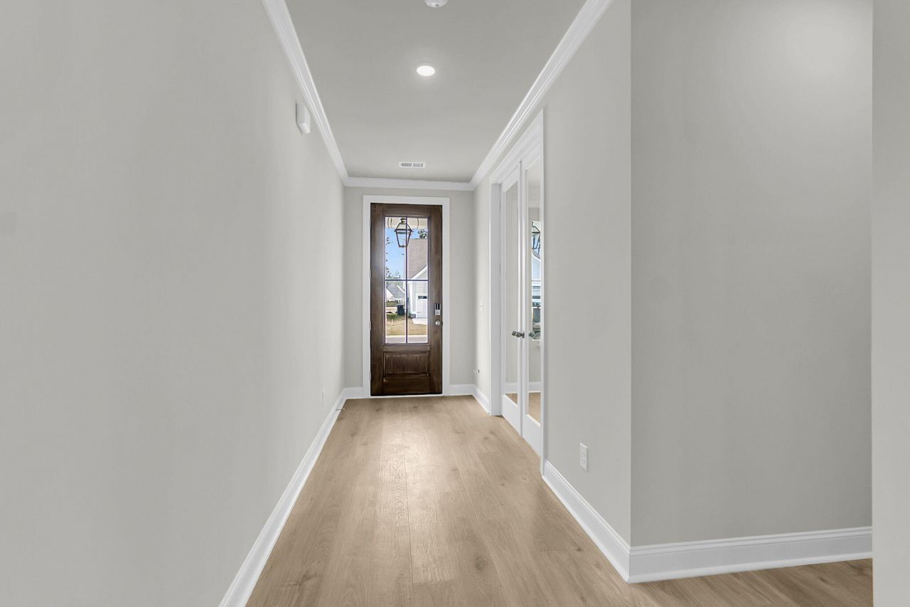 724 Maynard Lane Photo 7