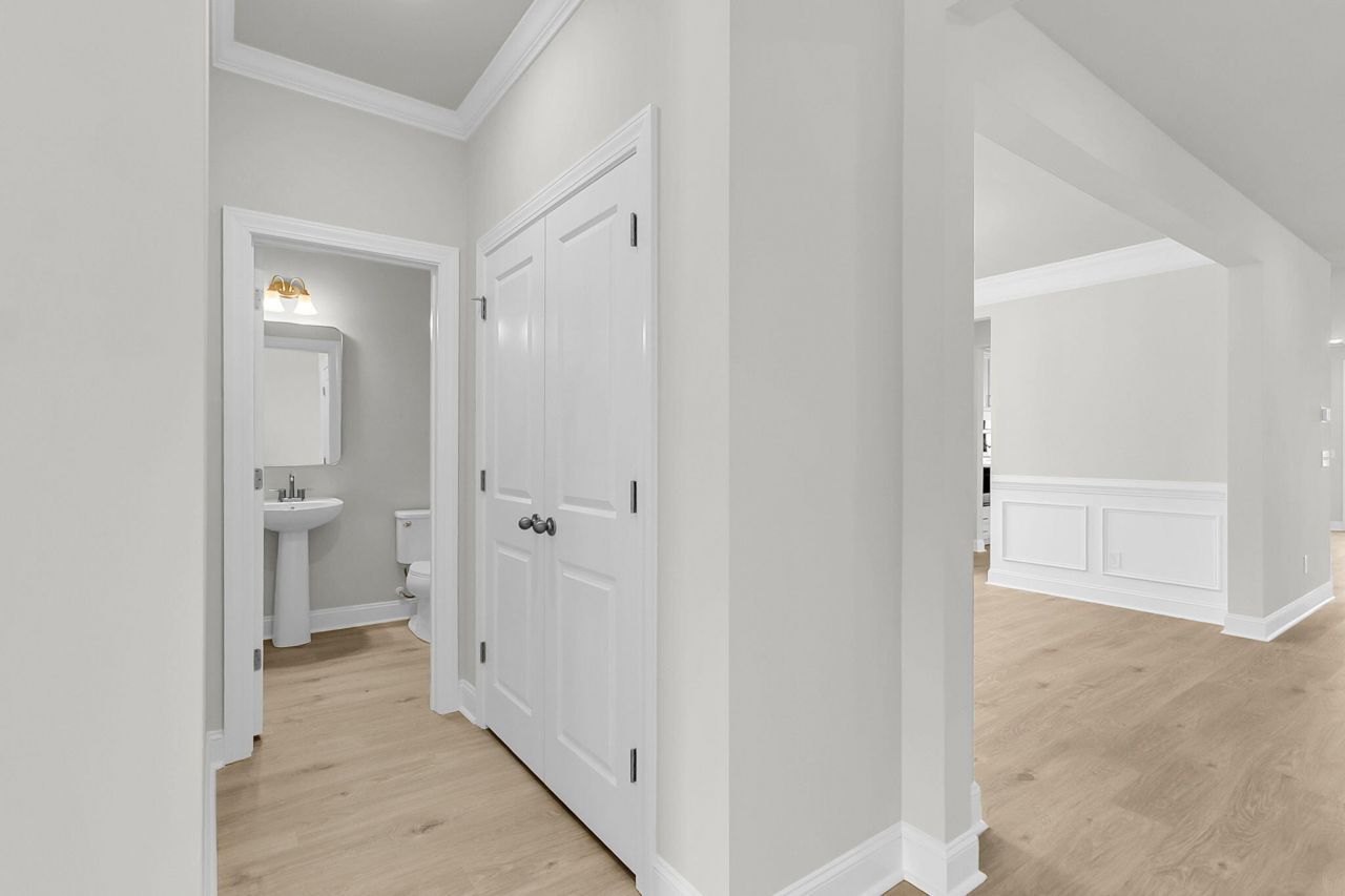 724 Maynard Lane Photo 8