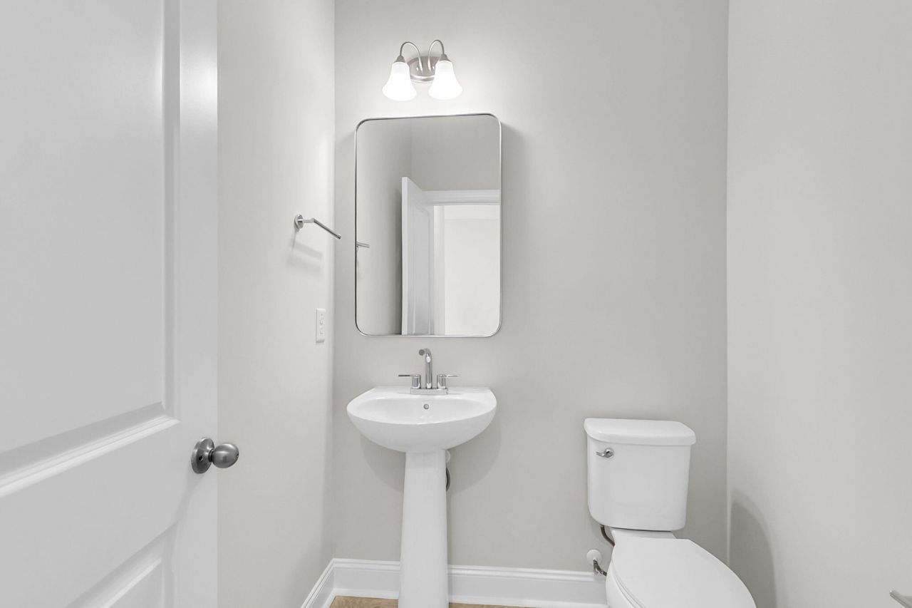 724 Maynard Lane Photo 9