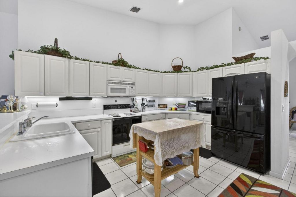 1940 S Club Drive, Wellington, FL 33414 Photo