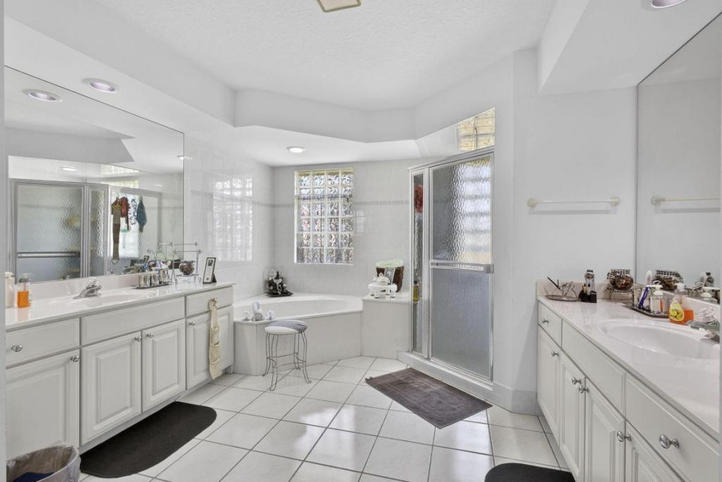 1940 S Club Drive, Wellington, FL 33414 Photo