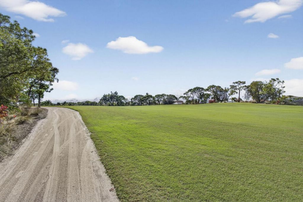 1940 S Club Drive, Wellington, FL 33414 Photo