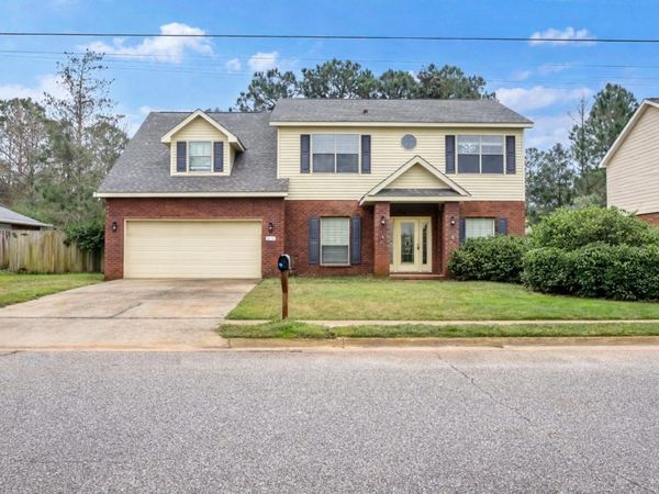 2136 Sardinia Court, Navarre, FL 32566