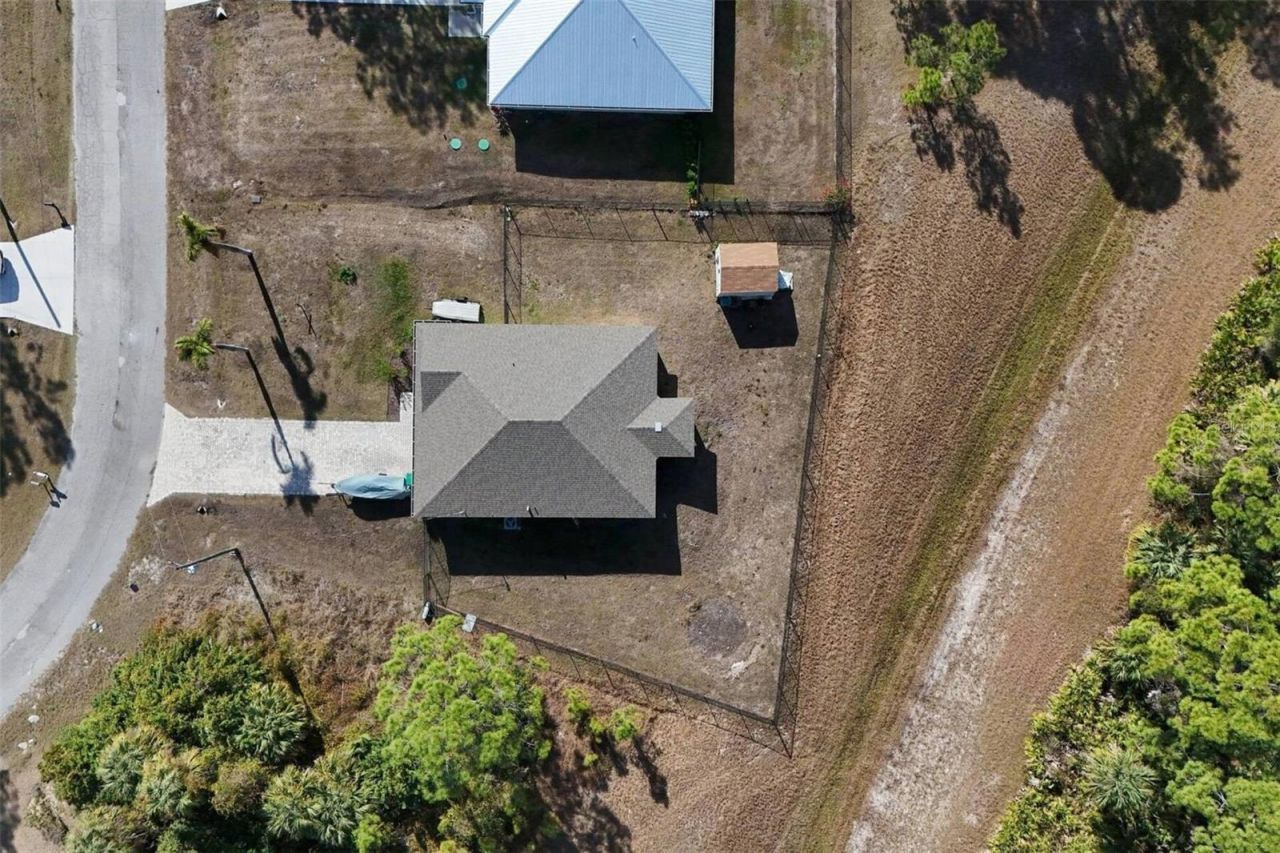 8015 Sandalwood Circle, Labelle, FL 33935 Photo