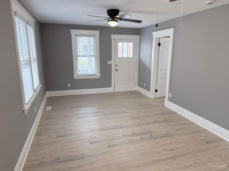 1913 Sterling Avenue, North College Hill, OH 45239 Photo 4