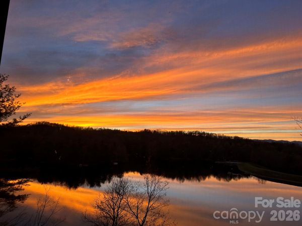 333 Kanasdatsi Drive, Brevard, NC 28712