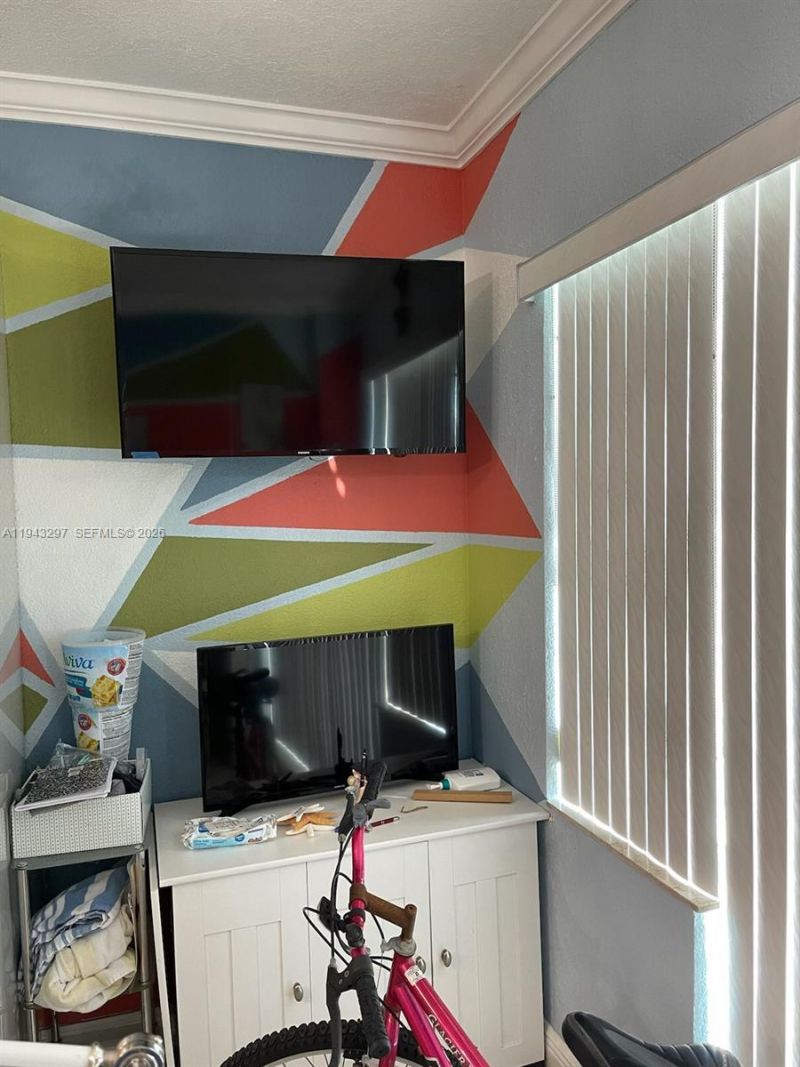 6345 Collins Ave , Unit 435, Miami Beach, FL 33141 Photo