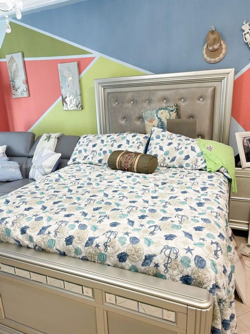 6345 Collins Ave , Unit 435, Miami Beach, FL 33141 Photo