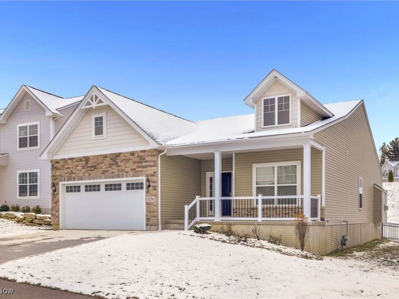 1236 Selena Grove, Uniontown, OH 44685 Photo 2