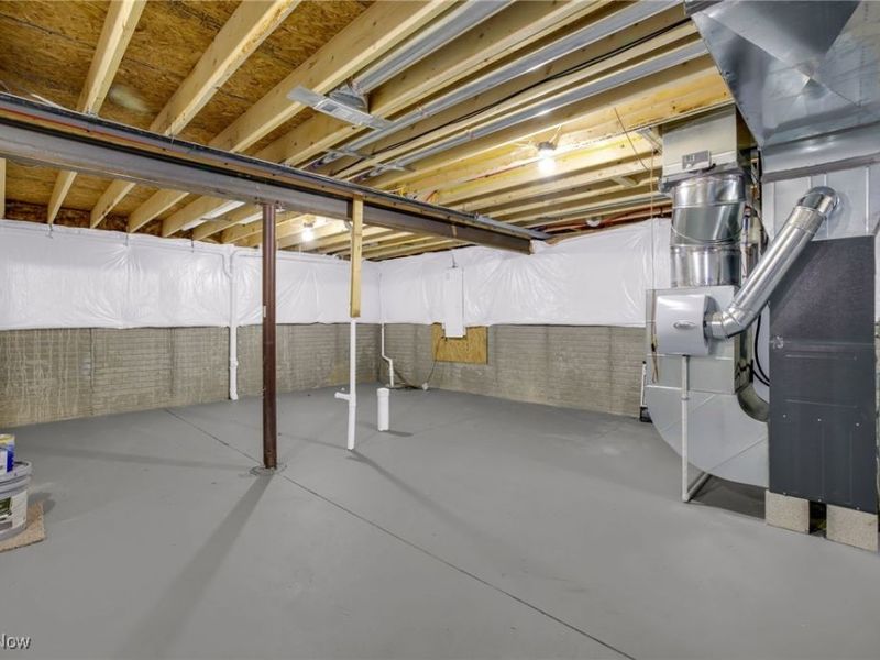 1236 Selena Grove, Uniontown, OH 44685 Photo 24