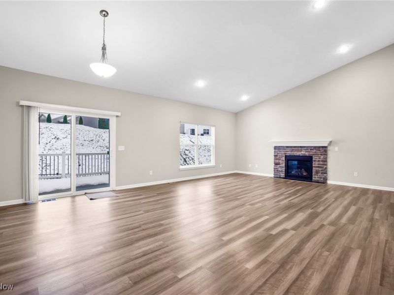 1236 Selena Grove, Uniontown, OH 44685 Photo 4