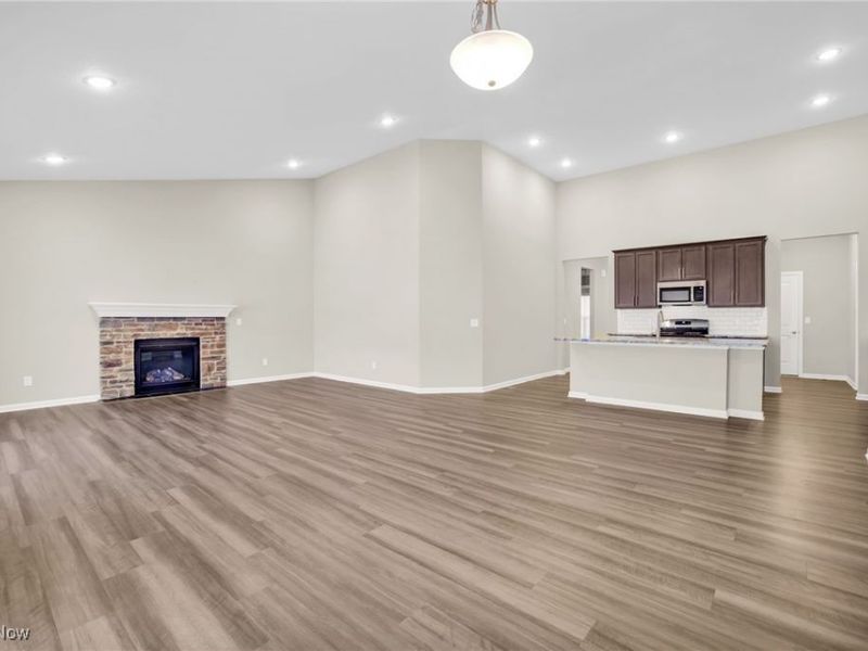 1236 Selena Grove, Uniontown, OH 44685 Photo 8