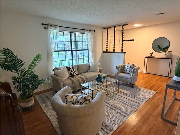 1022 Hummingbird Lane, Siloam Springs, AR 72761