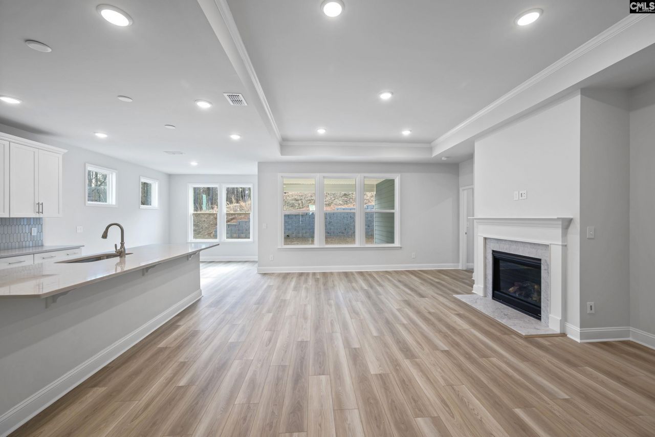 591 Carters Grove Lane Photo 10