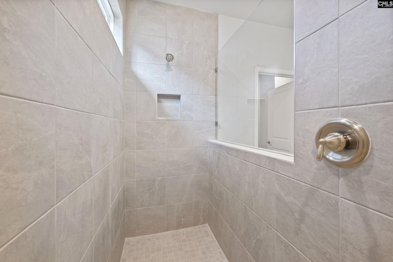 591 Carters Grove Lane Photo 28