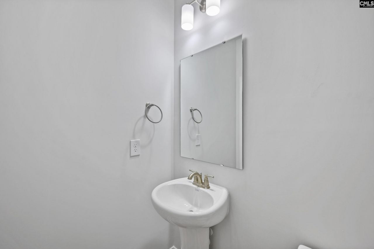 591 Carters Grove Lane Photo 35