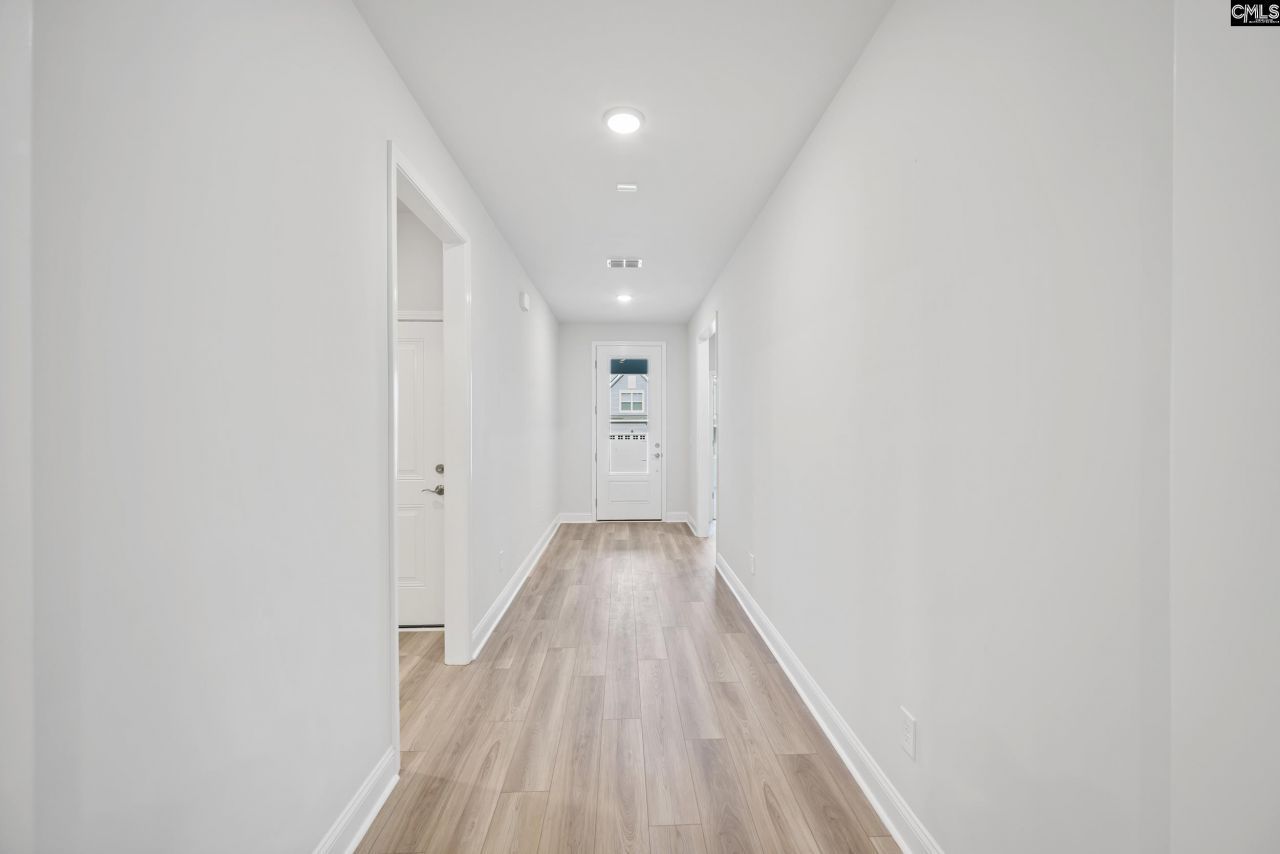 591 Carters Grove Lane Photo 9