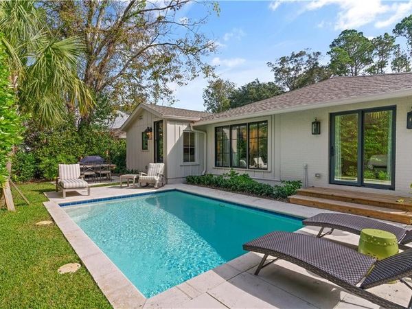 609 Oak Street, St. Simons Island, GA 31522