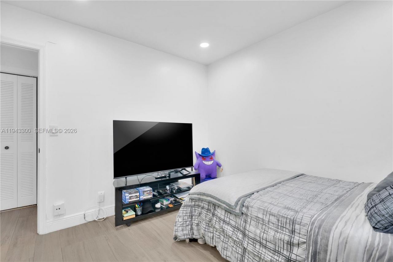 3001 Holiday Springs Blvd, Unit 202, Margate, FL 33063 Photo