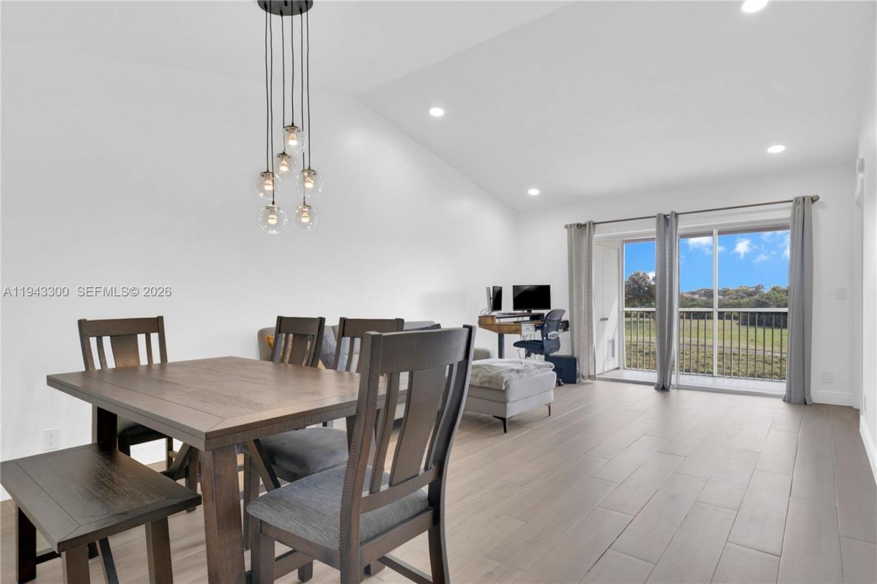 3001 Holiday Springs Blvd, Unit 202, Margate, FL 33063 Photo