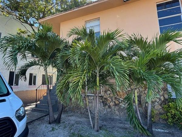 1320 SW 6th St, Unit 4, Miami, FL 33135