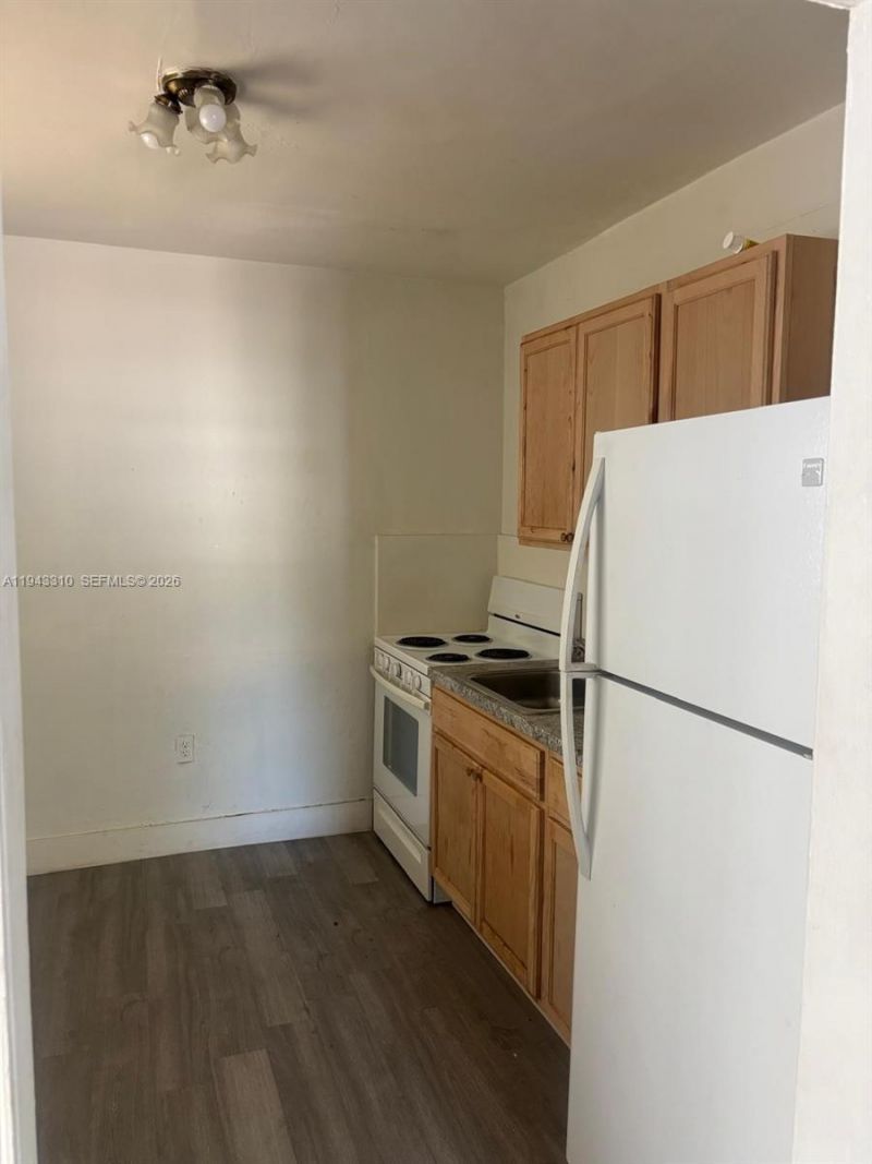1320 SW 6th St, Unit 4, Miami, FL 33135 Photo