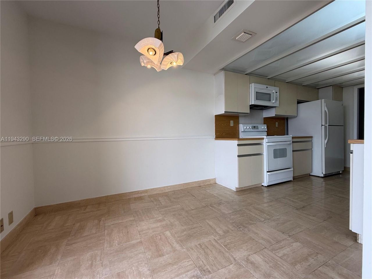 2000 Towerside Ter, Unit 1005, Miami, FL 33138 Photo