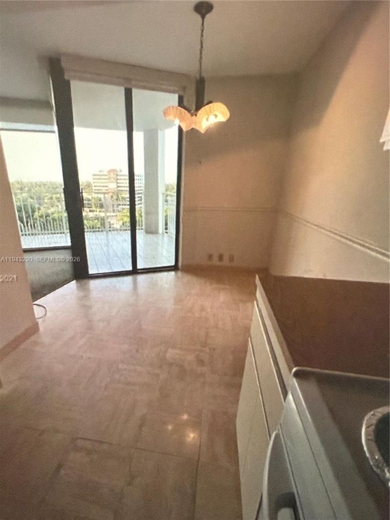 2000 Towerside Ter, Unit 1005, Miami, FL 33138 Photo