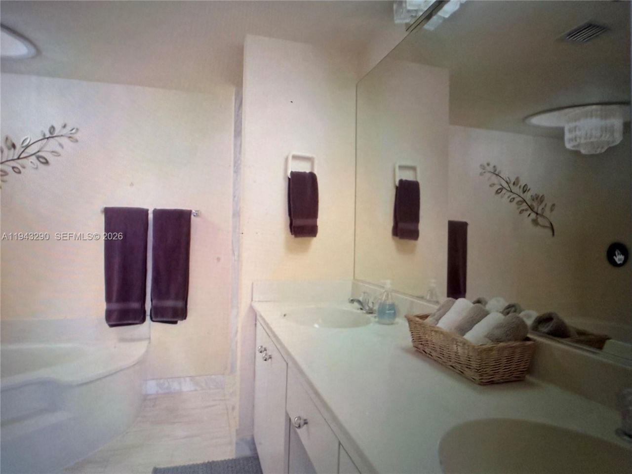 2000 Towerside Ter, Unit 1005, Miami, FL 33138 Photo
