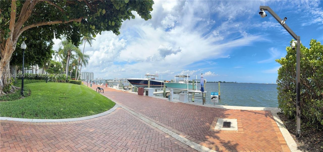2000 Towerside Ter, Unit 1005, Miami, FL 33138 Photo