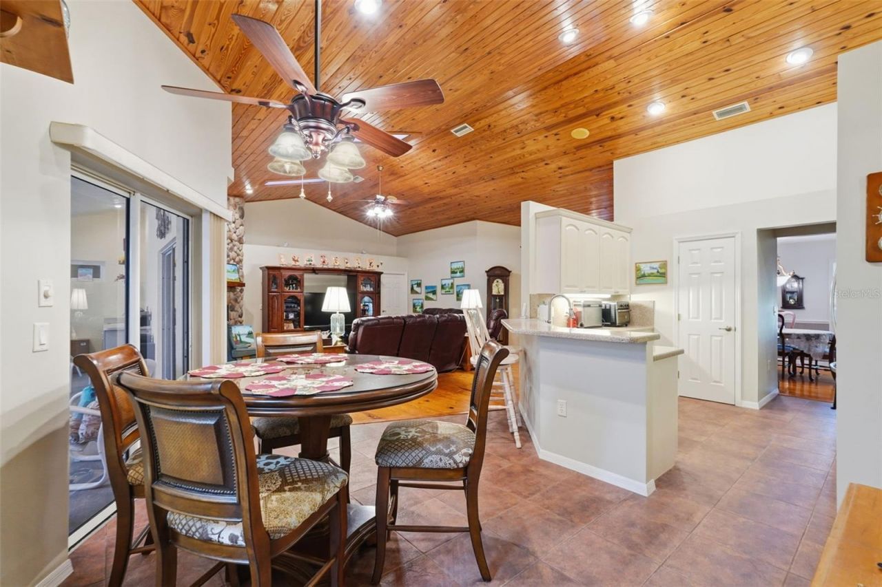 340 N Hedrick Avenue, Lecanto, FL 34461 Photo