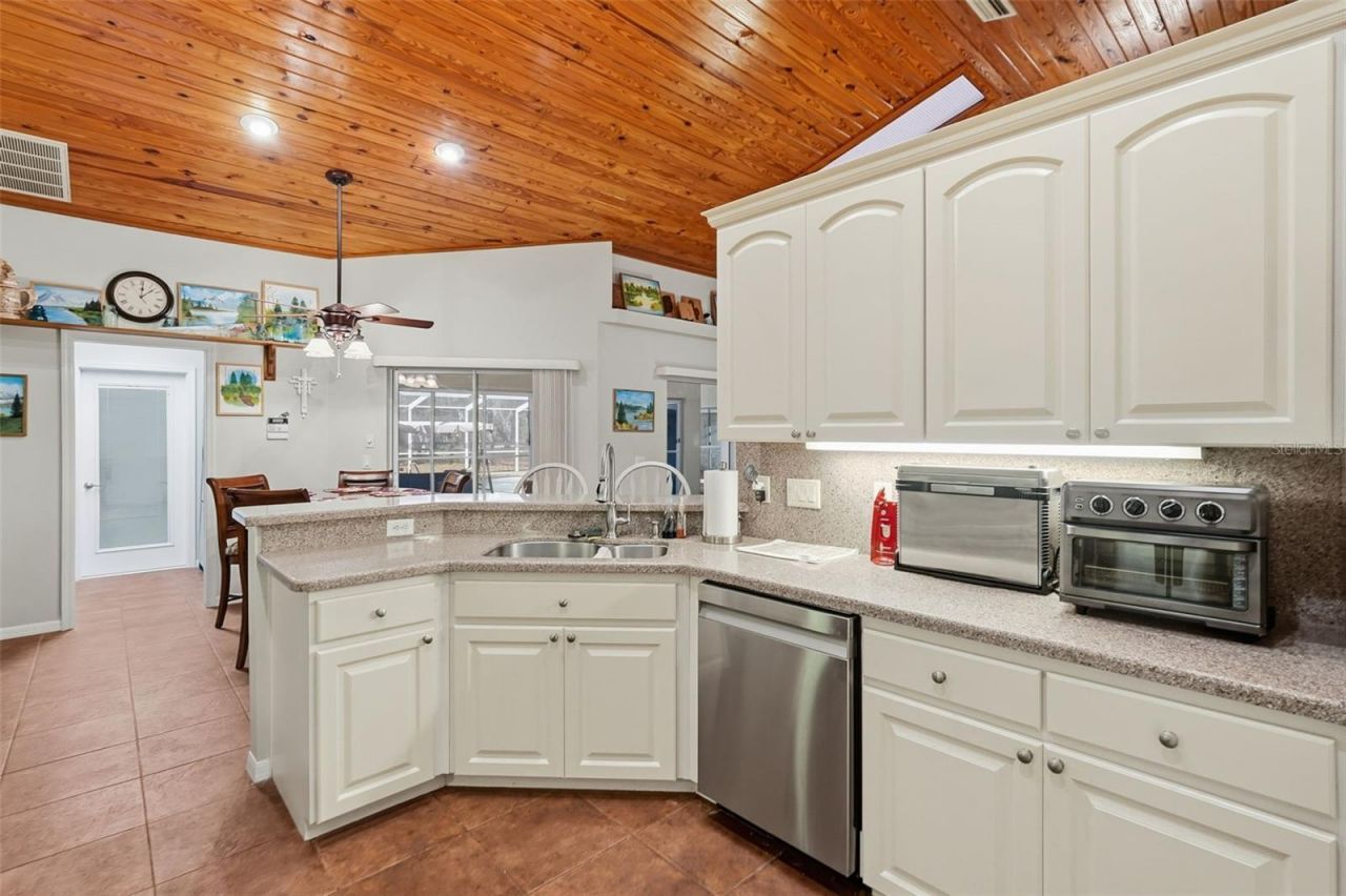 340 N Hedrick Avenue, Lecanto, FL 34461 Photo