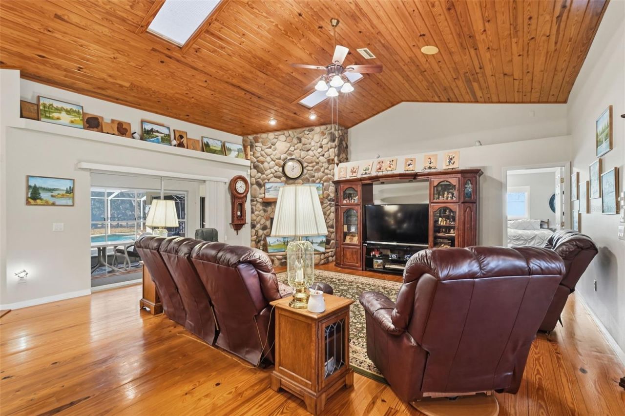 340 N Hedrick Avenue, Lecanto, FL 34461 Photo