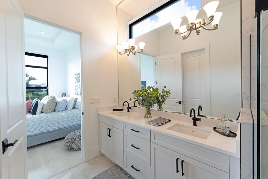 9012 SW Vetta Way, Port Saint Lucie, FL 34987 Photo