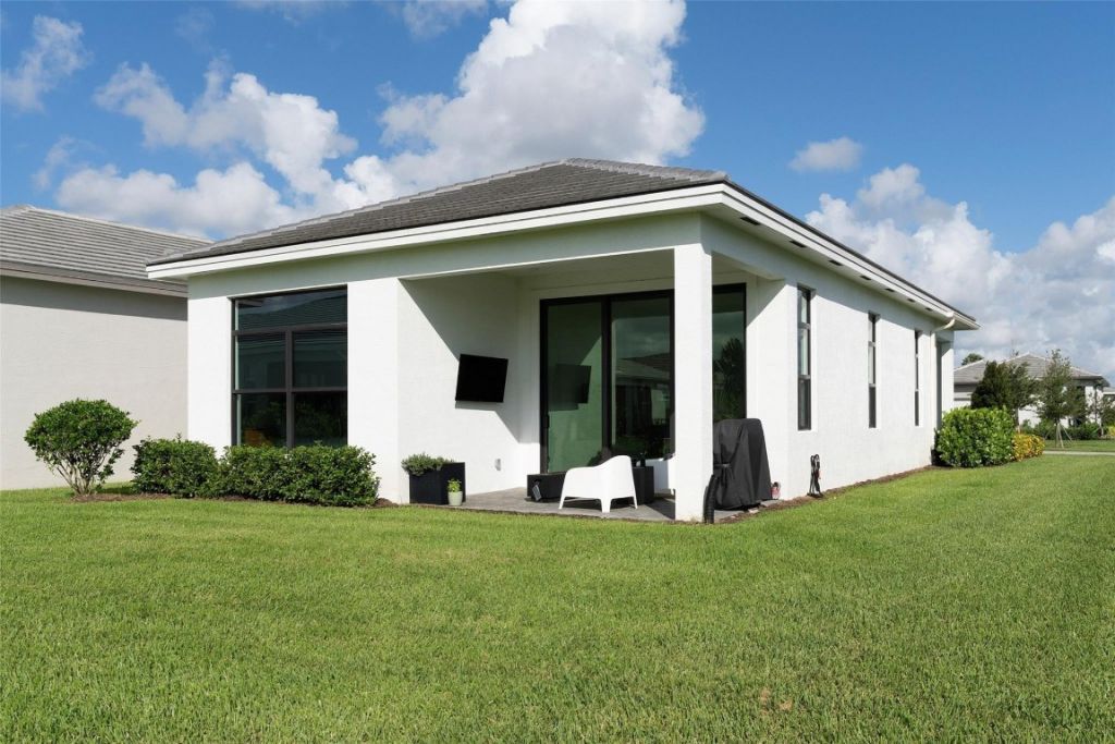 9012 SW Vetta Way, Port Saint Lucie, FL 34987 Photo