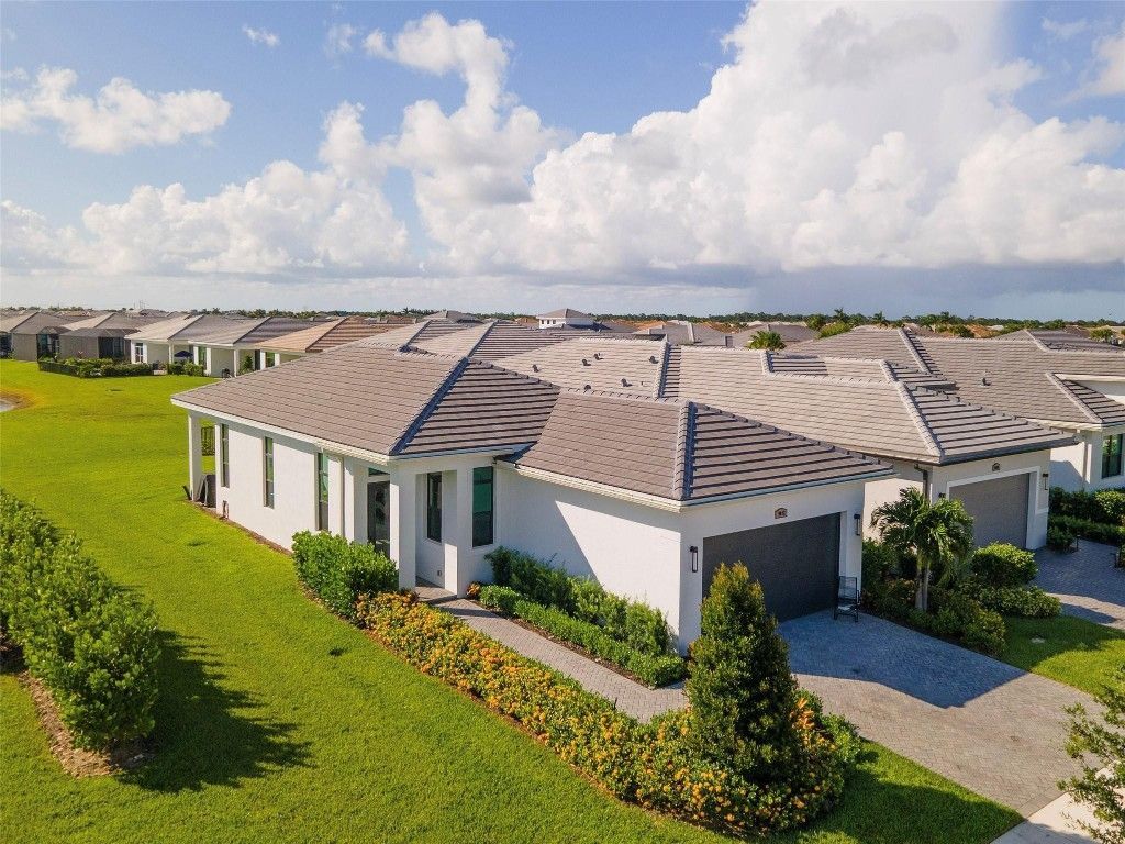 9012 SW Vetta Way, Port Saint Lucie, FL 34987 Photo