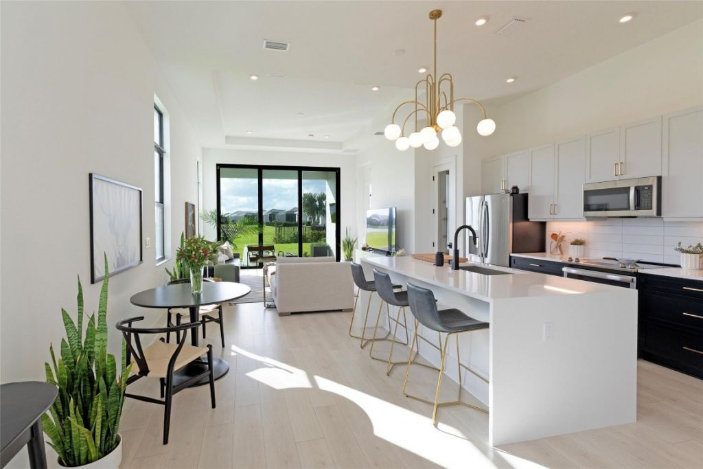 9012 SW Vetta Way, Port Saint Lucie, FL 34987 Photo