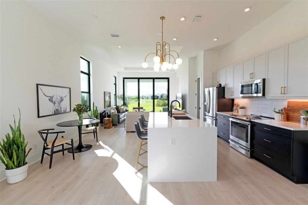 9012 SW Vetta Way, Port Saint Lucie, FL 34987 Photo