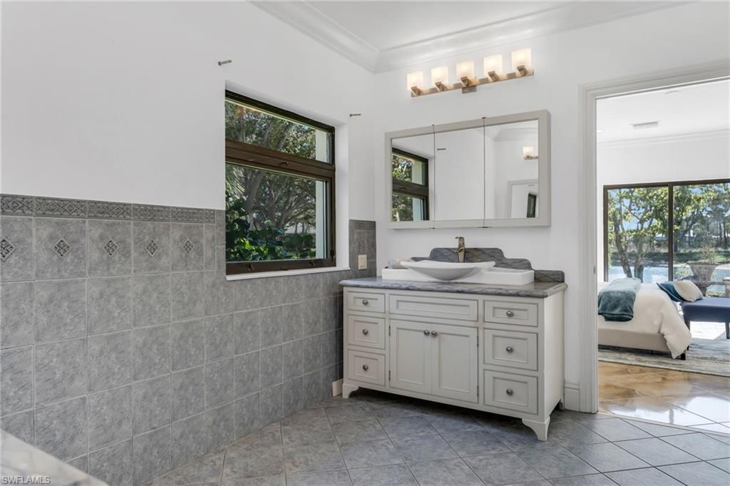 700 Arbor Lake Dr, Unit 7-101, Naples, FL 34110 Photo