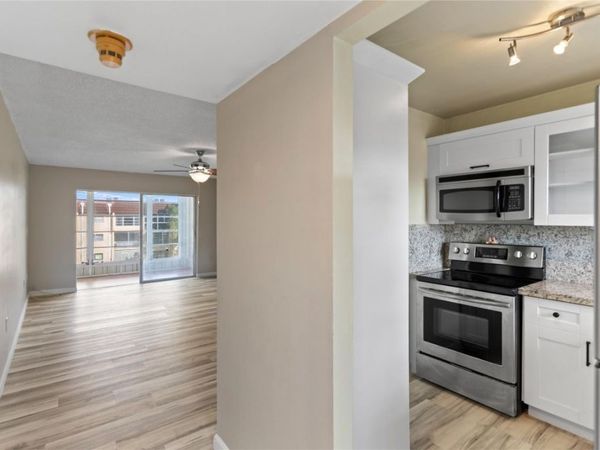 2720 N Pine Island Rd, Unit 307, Sunrise, FL 33322