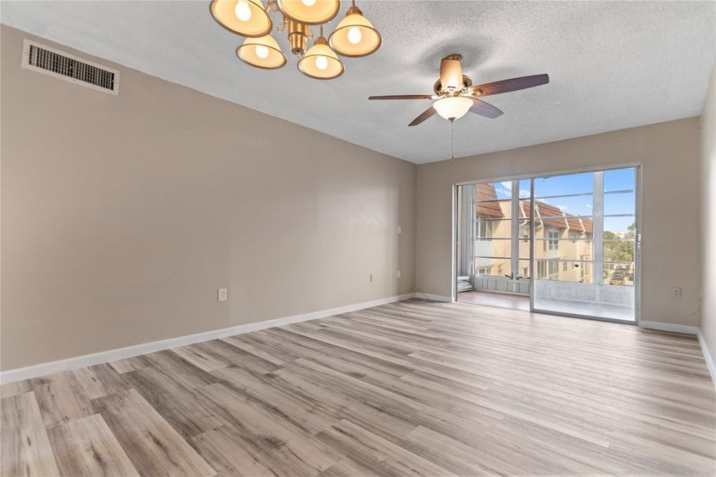 2720 N Pine Island Road, Unit 307, Sunrise, FL 33322 Photo